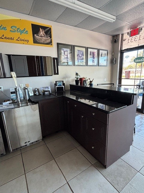 Outdoor Bar Display Unit